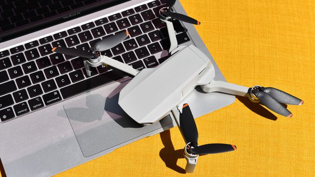 Drohnen steuern und programmieren – kostenloser Eltern-Kind-Workshop ab 11 Jahren –