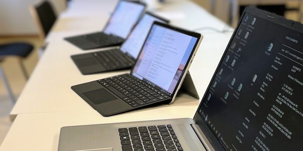 Einschalten und loslegen Beratungsangebote und Bildungsurlaub an der vhs Schwerte zur Nutzung von Laptops, Tablets, IPhones oder Microsoft Office